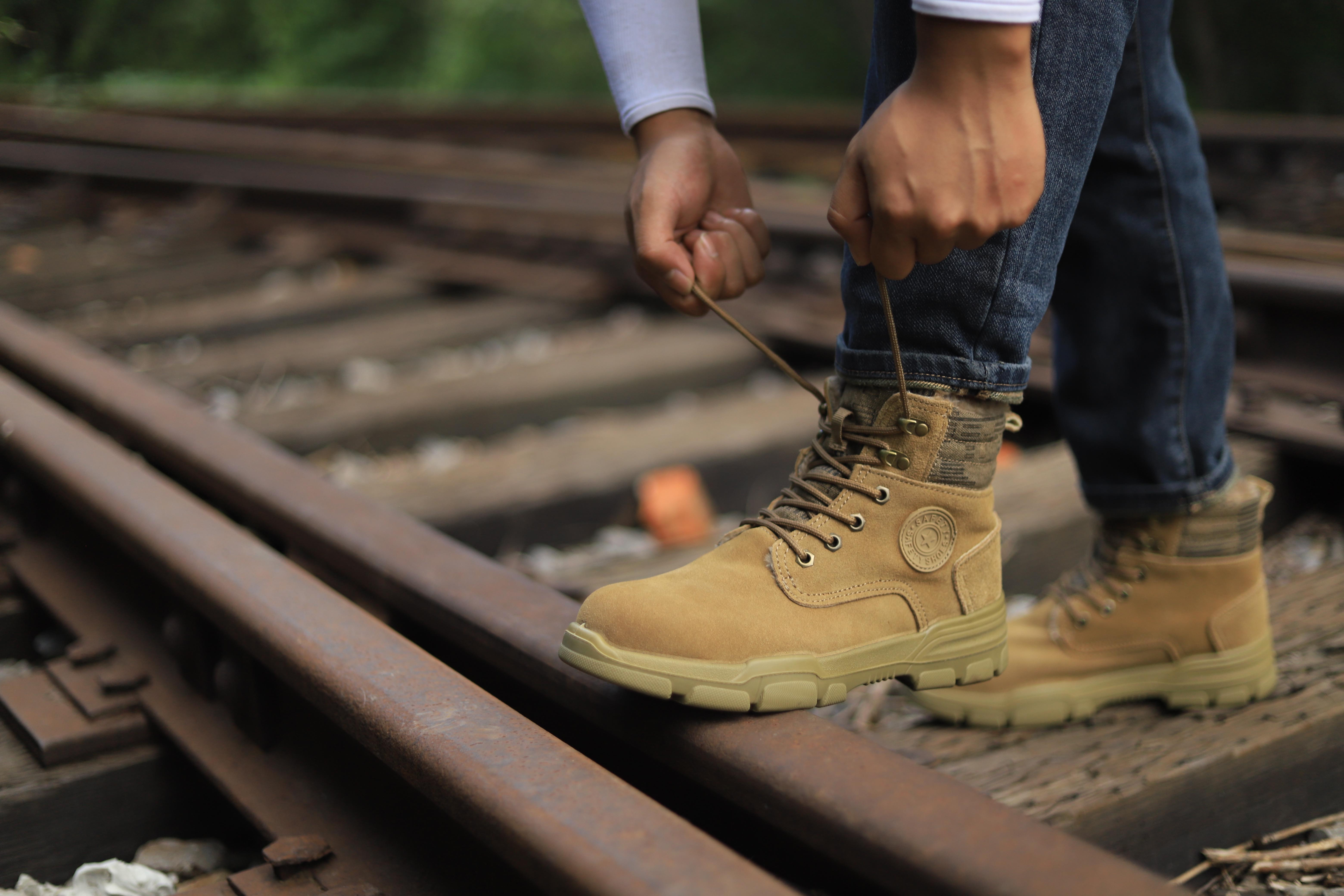 mens steel toe puncture proof anti skid work safety shoes with warm plush lining industrial construction sneakers winter details 9