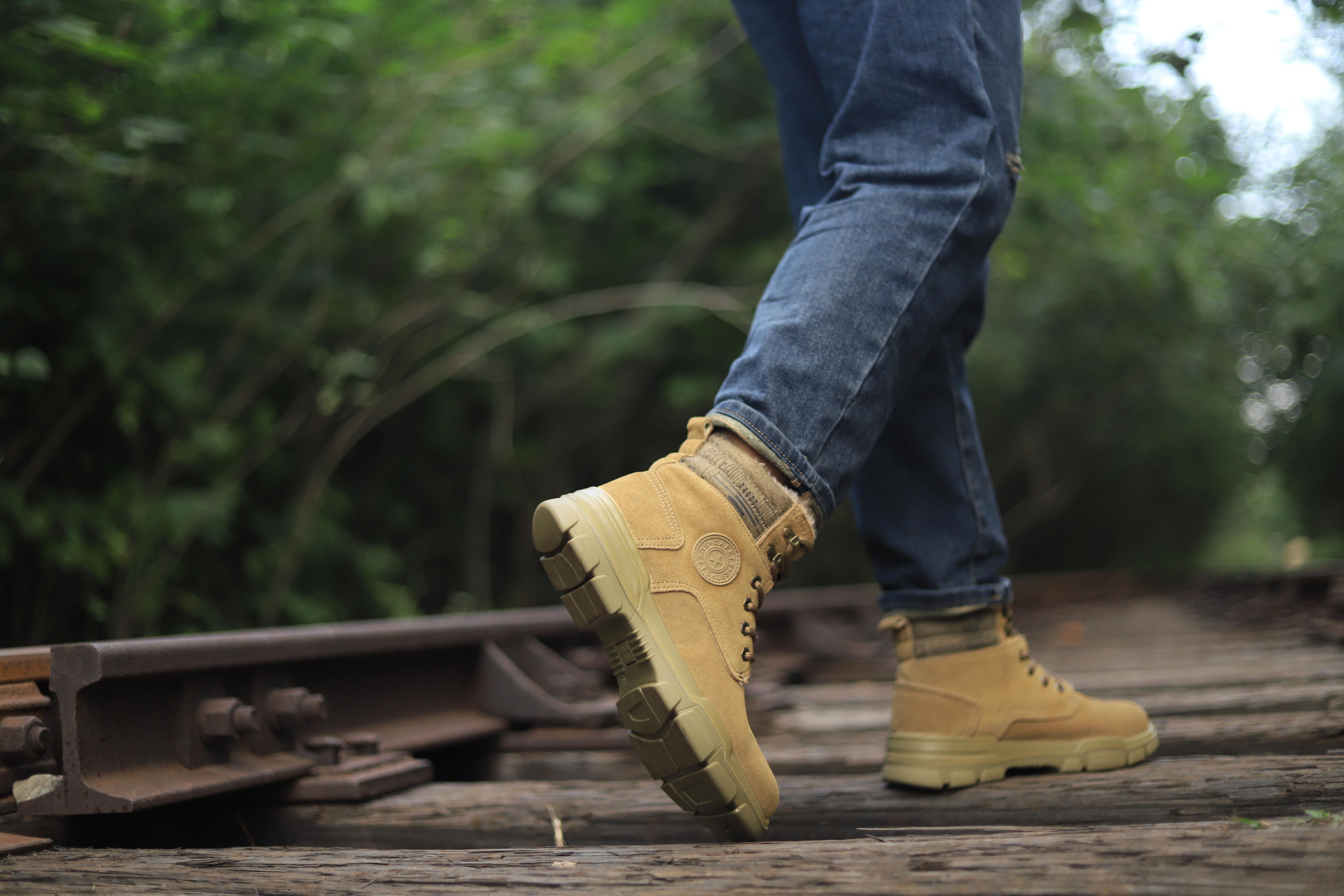 mens steel toe puncture proof anti skid work safety shoes with warm plush lining industrial construction sneakers winter details 10