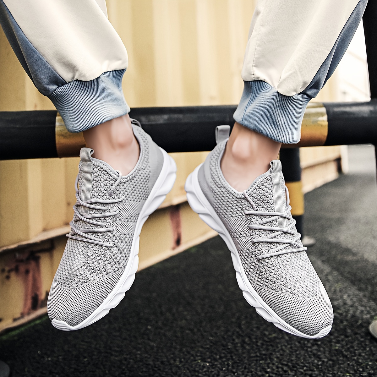 mens lightweight breathable non slip running shoes details 10