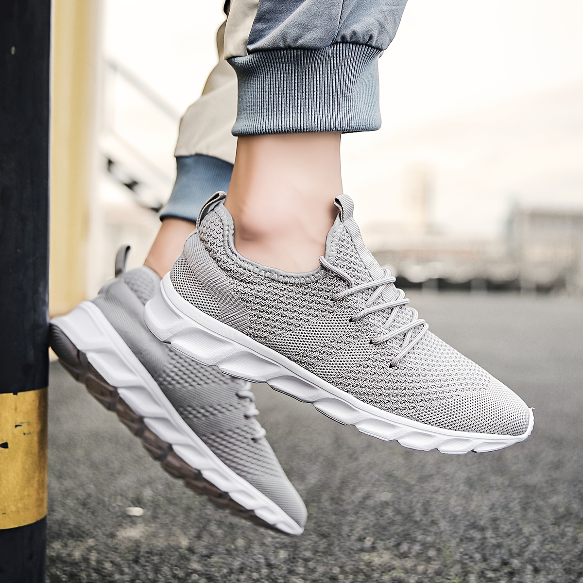 mens lightweight breathable non slip running shoes details 11
