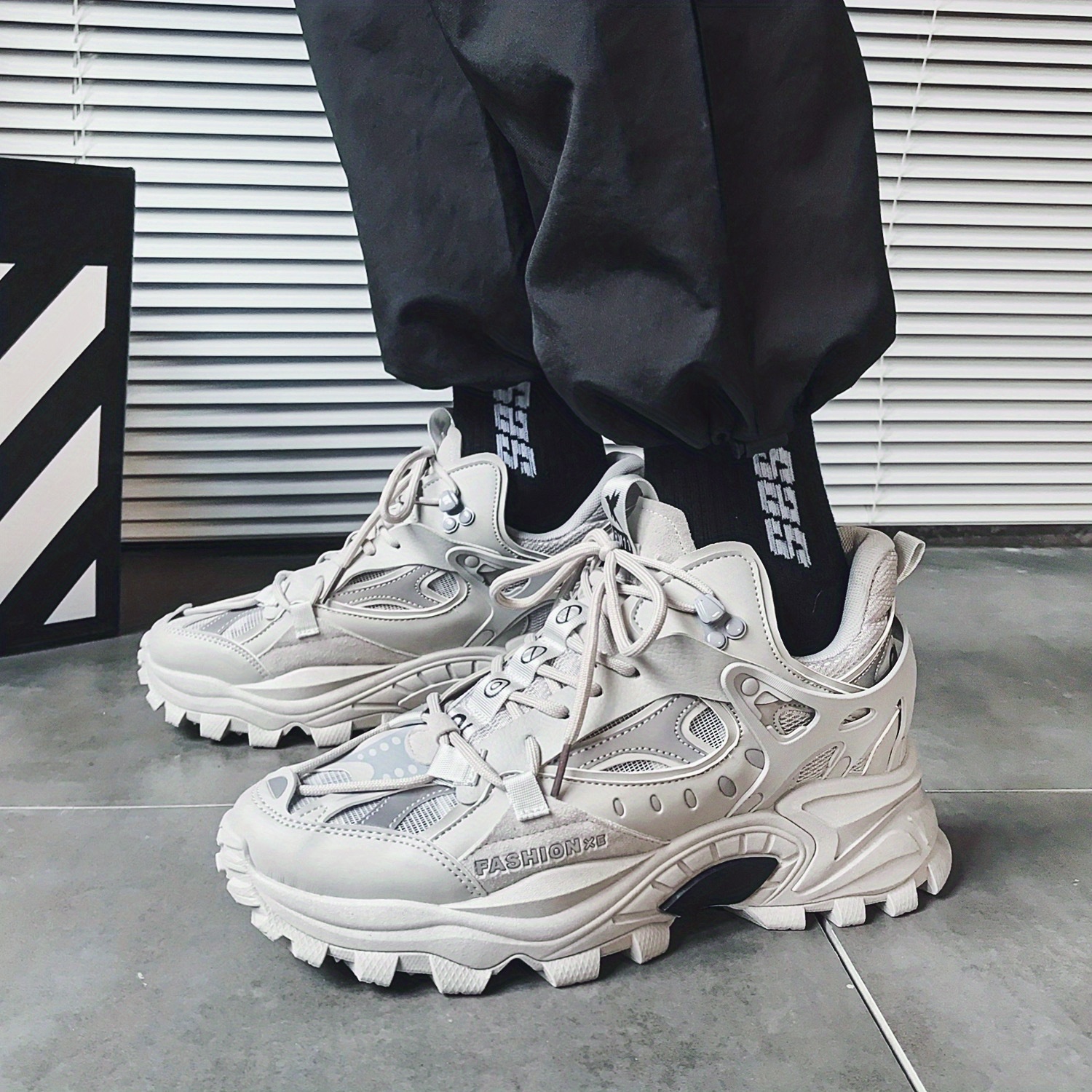 mens lace up chunky sneakers dad shoes athletic shoes shock absorbing and breathable details 40